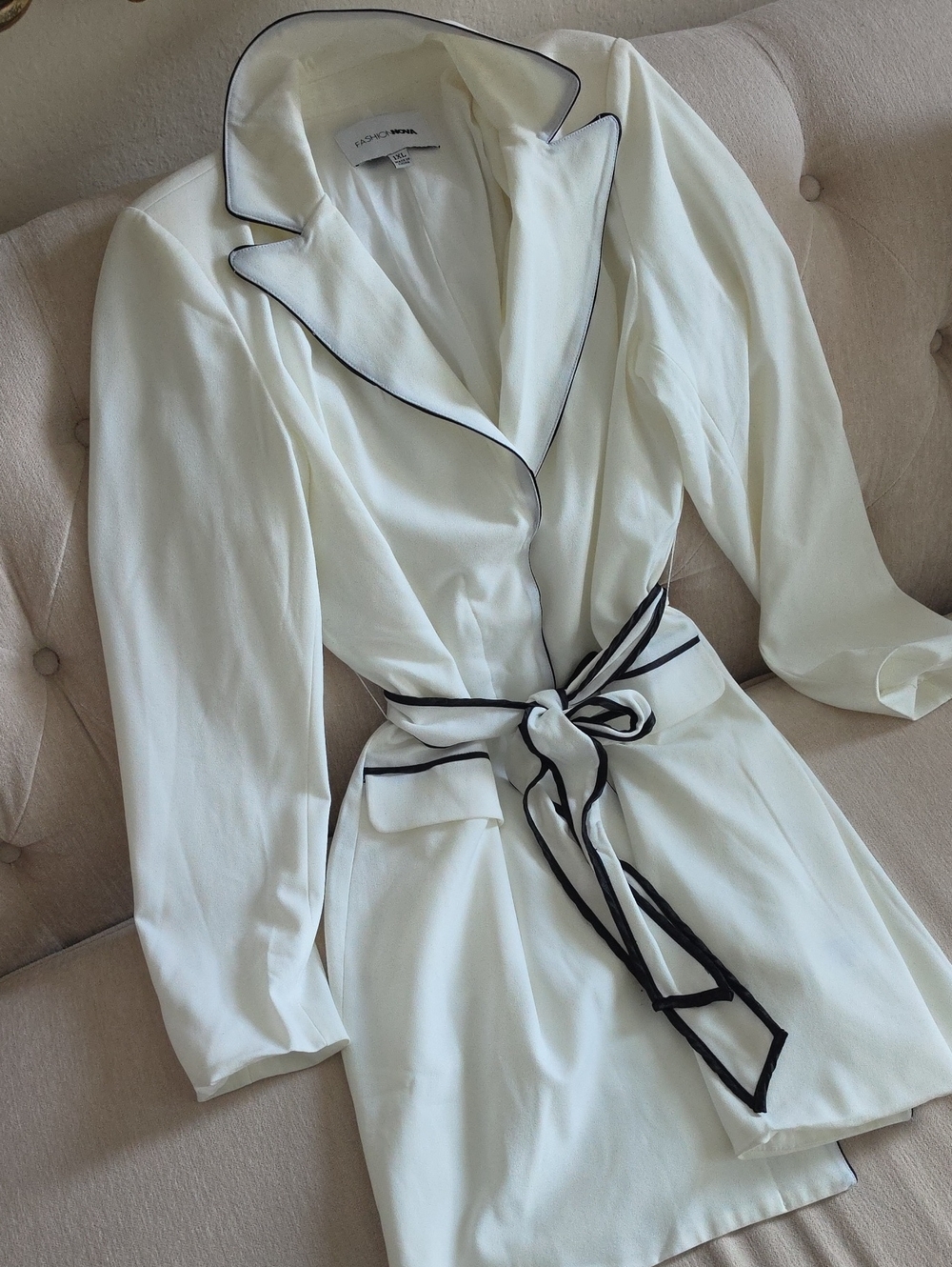 Fashion Nova White Long Sleeve Satin Robe Dress with Black Trim